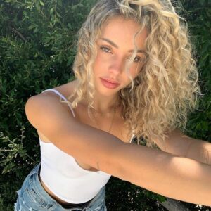 Jeune femme de 21 ans du 263 cherche un homme pour un plan hot et des soirées très très chaudes au téléphone rencontre-Teen-Marvejols