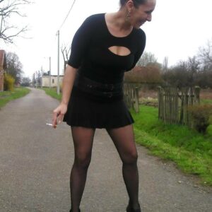 Charmante femme désire homme sympa pour rencontre sensuelle à Brest, disponible pour partager des moments chaleureux sans engagement profil--1424