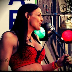 Envie de partager des moments complices à Angoulême Lola - rencontre-Milf-Angoulême