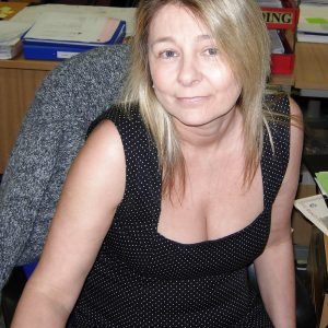 À 62 ans, envie de complicité et de rires Sophie - rencontre-MILF-Toulon
