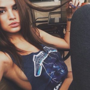 Y’a des soirs où une meuf a juste besoin de se faire baiser sans attendre Mathilde - rencontre-Milf-Massy
